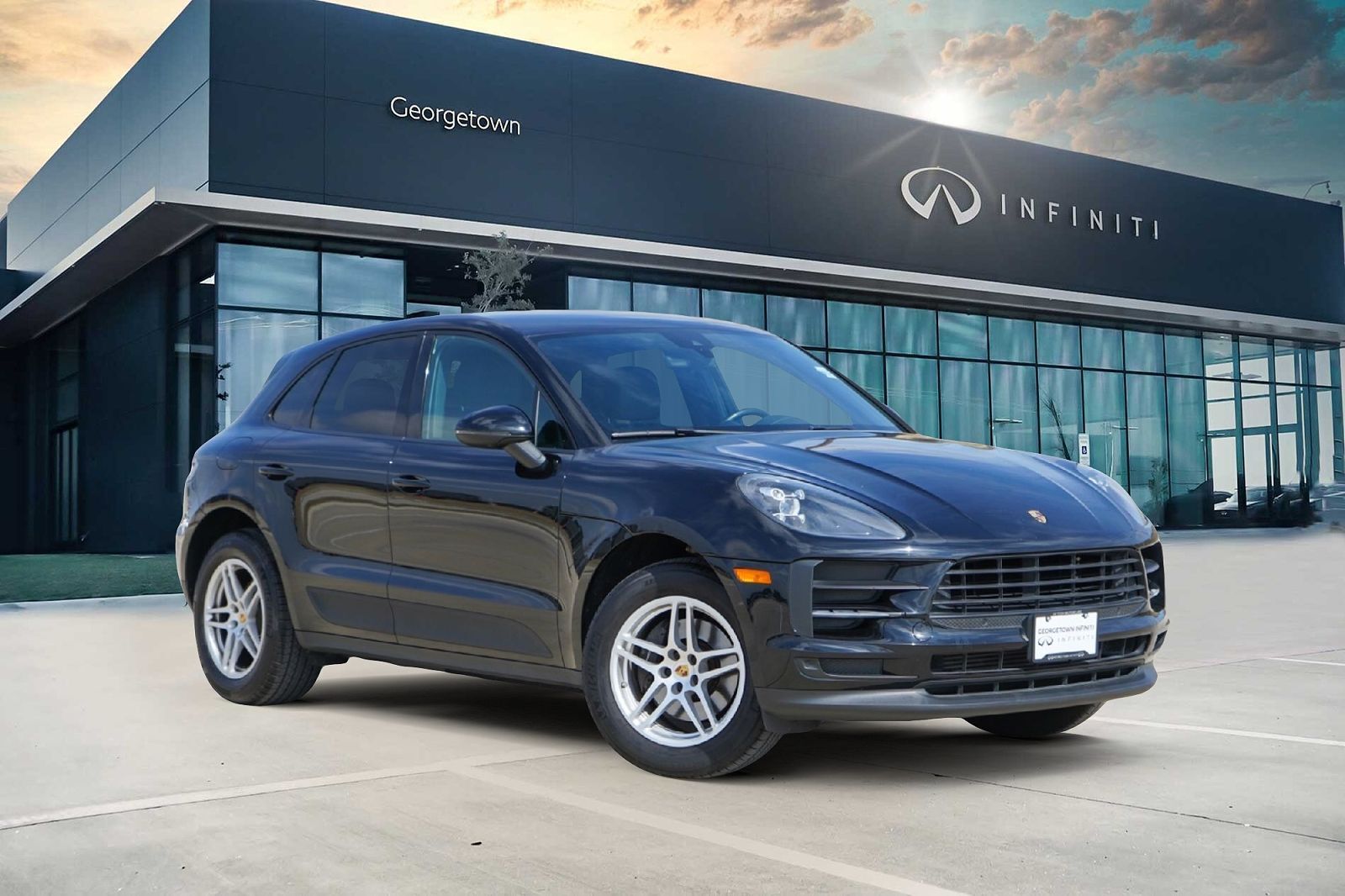 2020 PORSCHE Macan