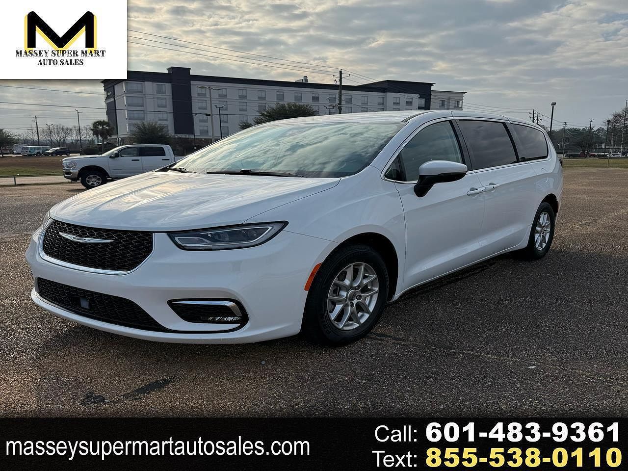 2023 CHRYSLER Pacifica