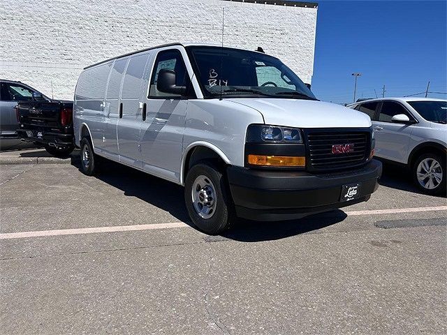 2025 GMC Savana
