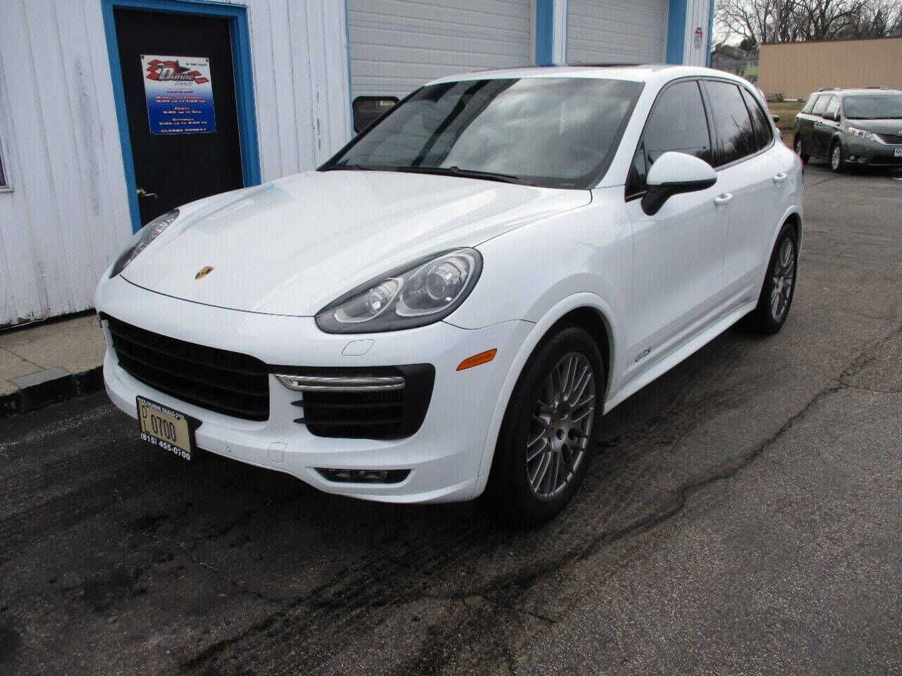 2016 PORSCHE Cayenne