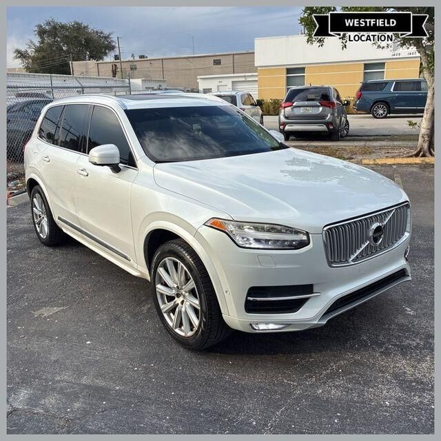 2016 VOLVO XC90