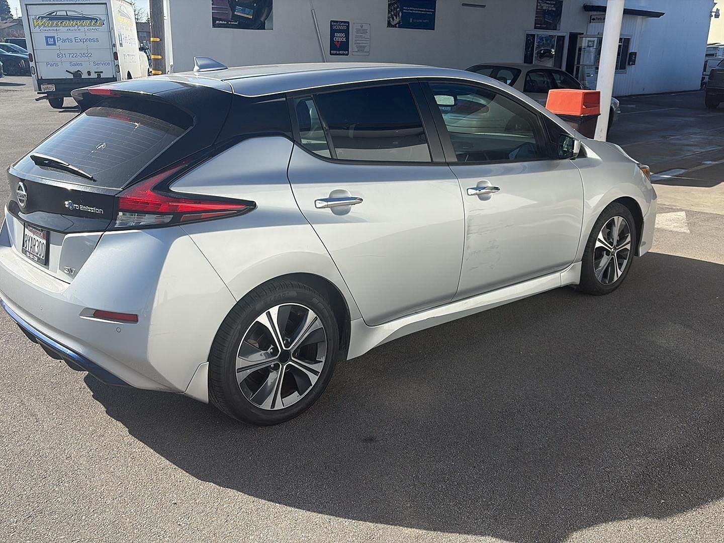 2022 NISSAN Leaf