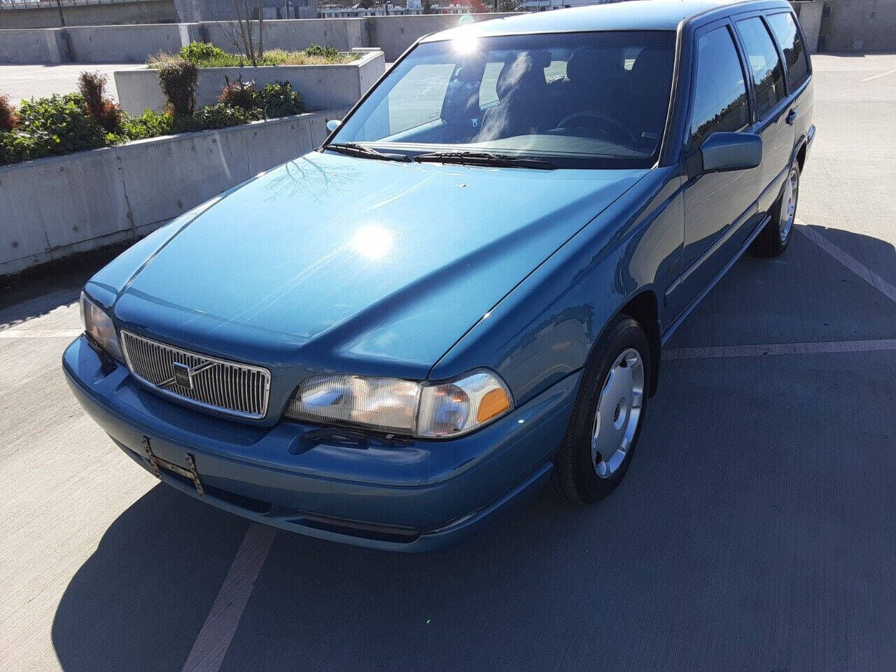 1998 VOLVO V70