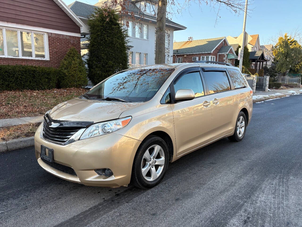 2012 TOYOTA Sienna
