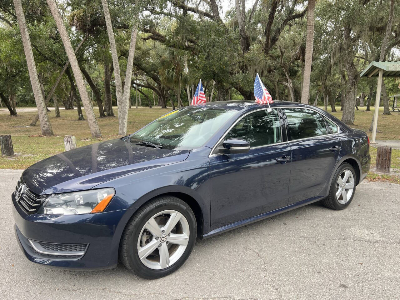 2012 VOLKSWAGEN Passat