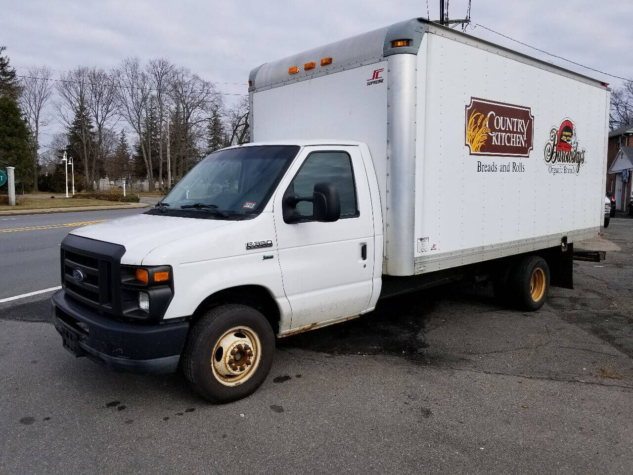 2011 FORD E-350
