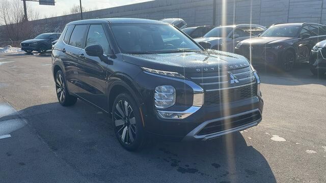 2026 MITSUBISHI Outlander