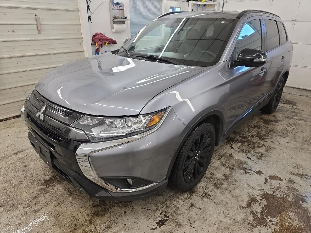 2020 MITSUBISHI Outlander