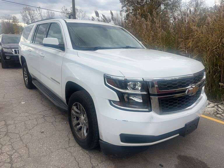 2018 CHEVROLET Suburban