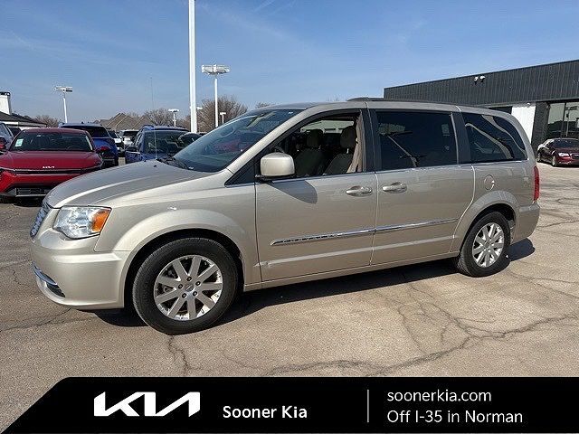 2016 CHRYSLER Town and Country