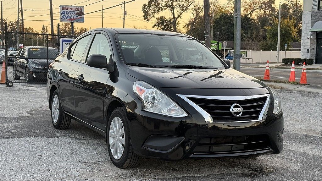 2015 NISSAN Versa