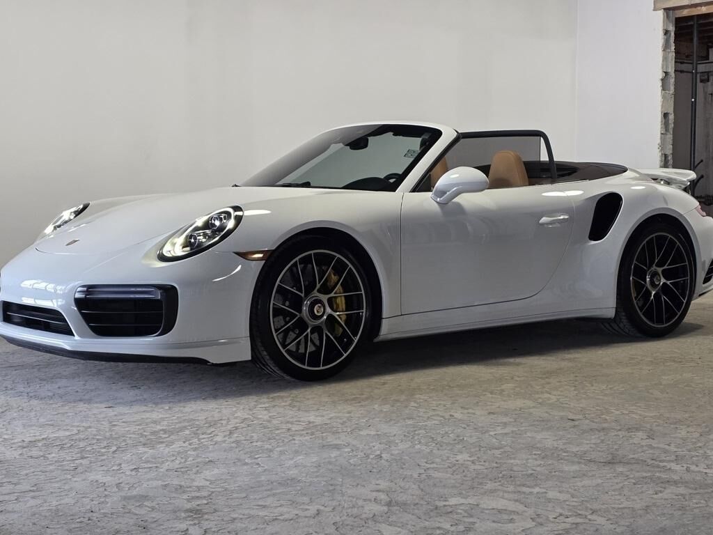 2019 PORSCHE 911