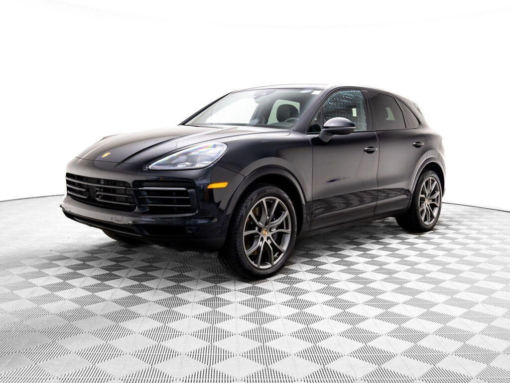2022 PORSCHE Cayenne