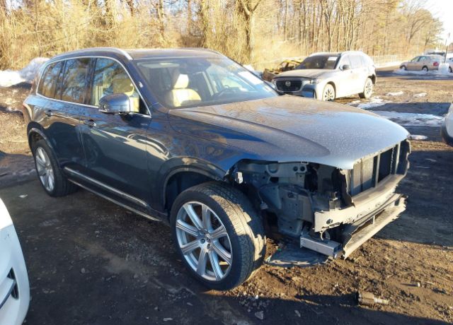 2019 VOLVO XC90