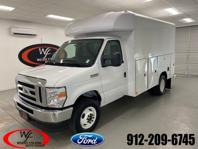 2025 FORD E-350