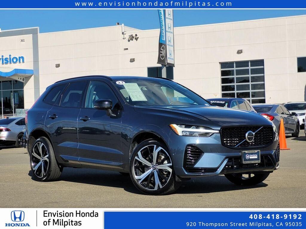 2022 VOLVO XC60