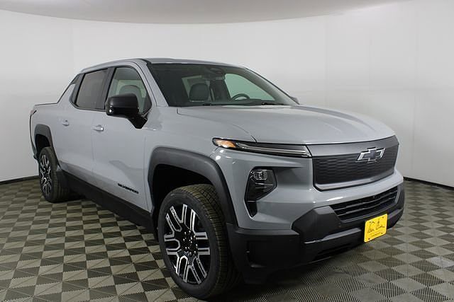 2026 CHEVROLET Silverado EV