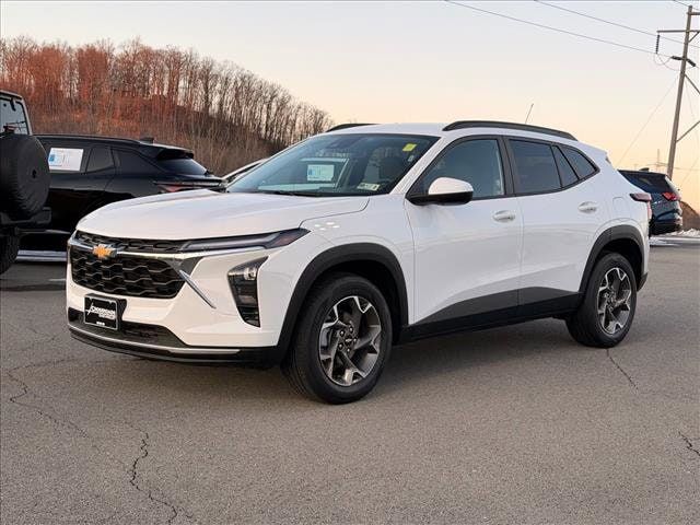 2025 CHEVROLET Trax