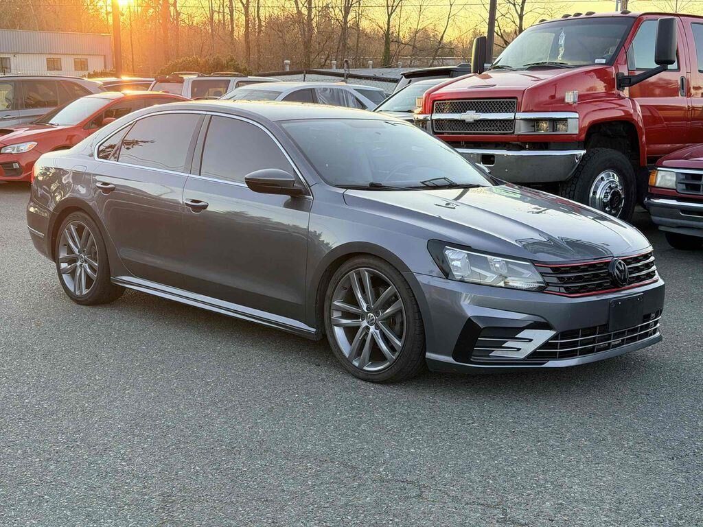 2016 VOLKSWAGEN Passat