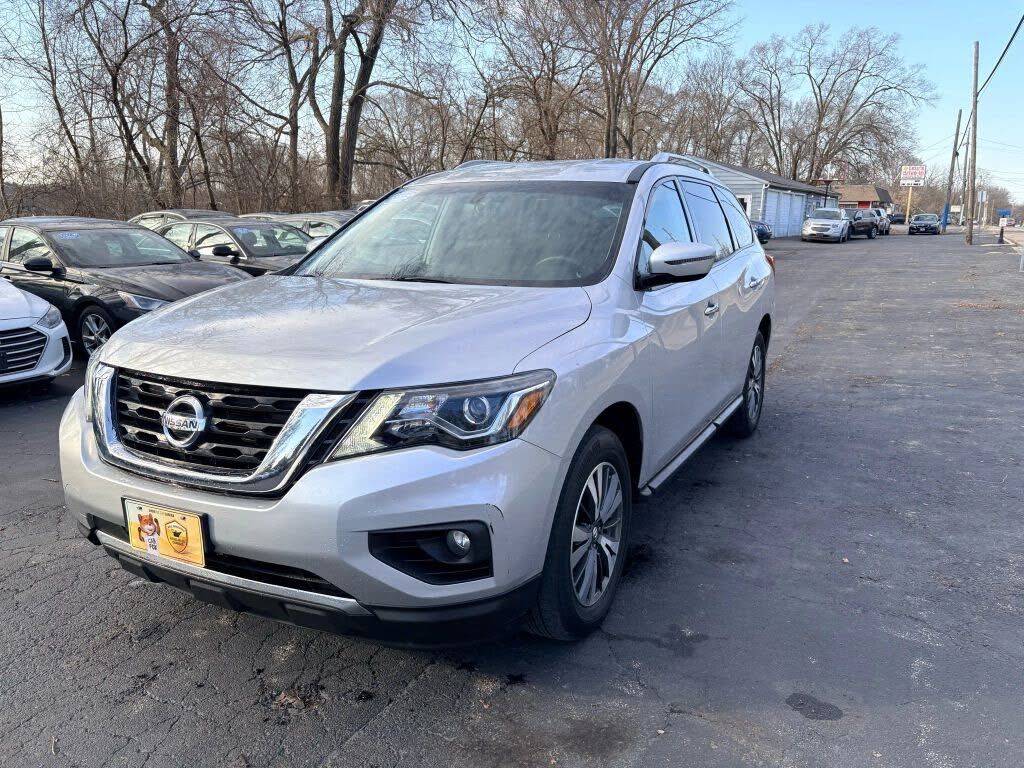 2017 NISSAN Pathfinder