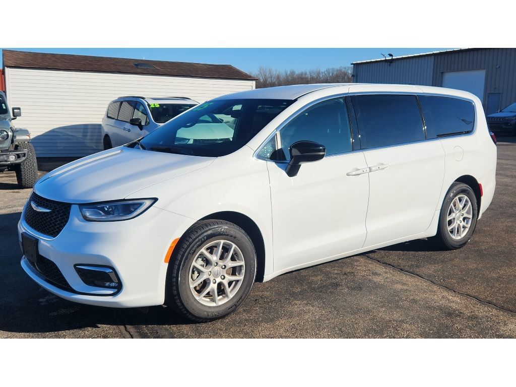 2025 CHRYSLER Pacifica