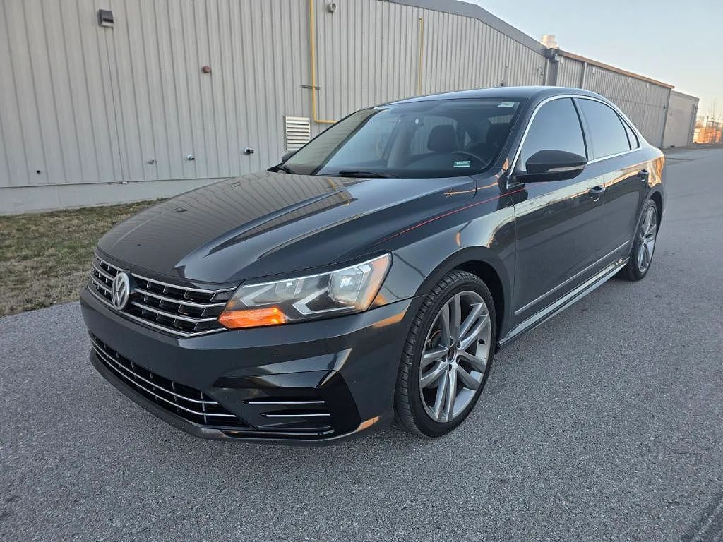 2017 VOLKSWAGEN Passat