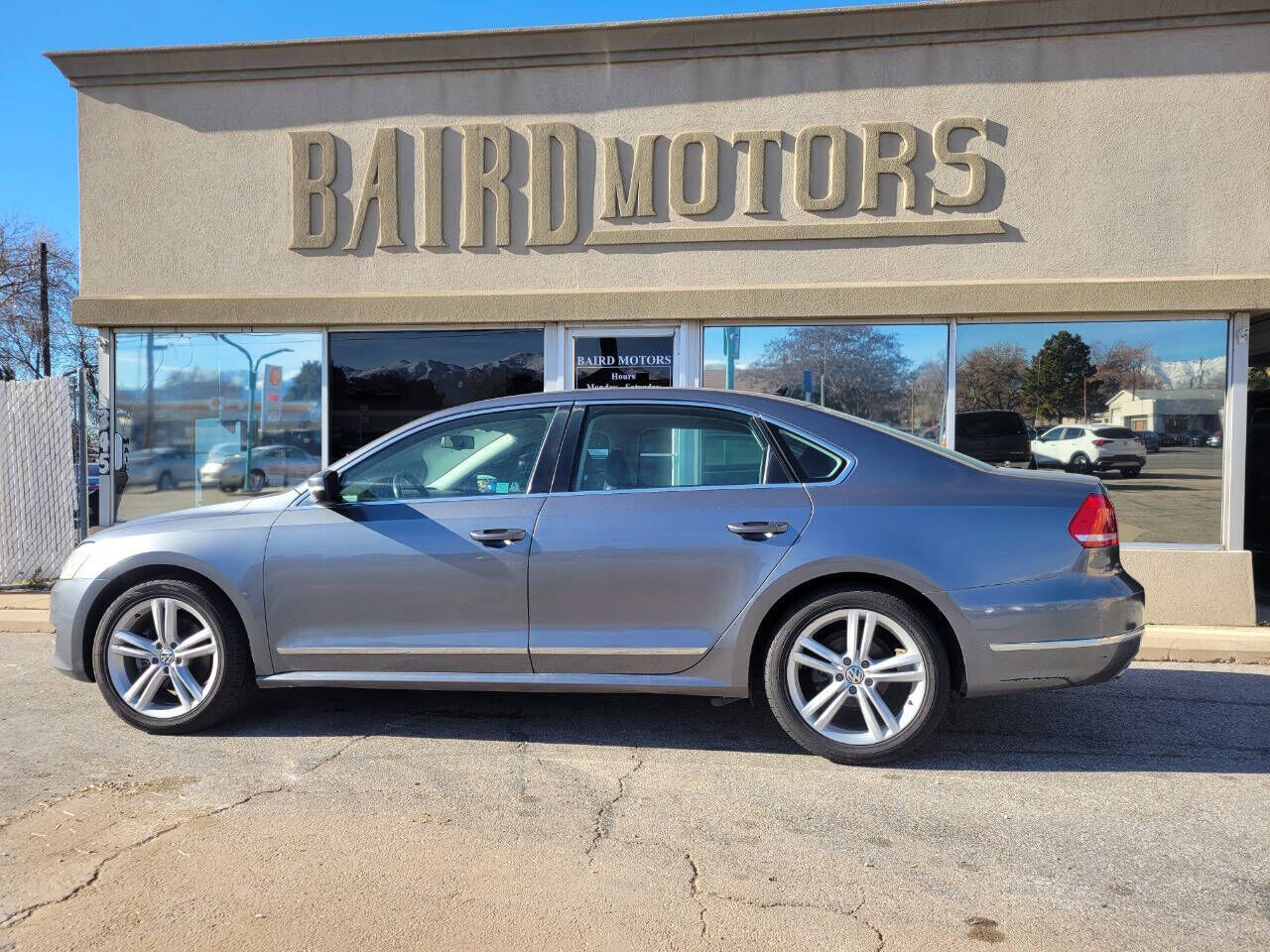 2014 VOLKSWAGEN Passat