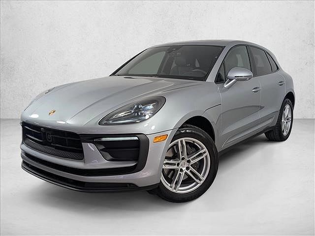 2025 PORSCHE Macan