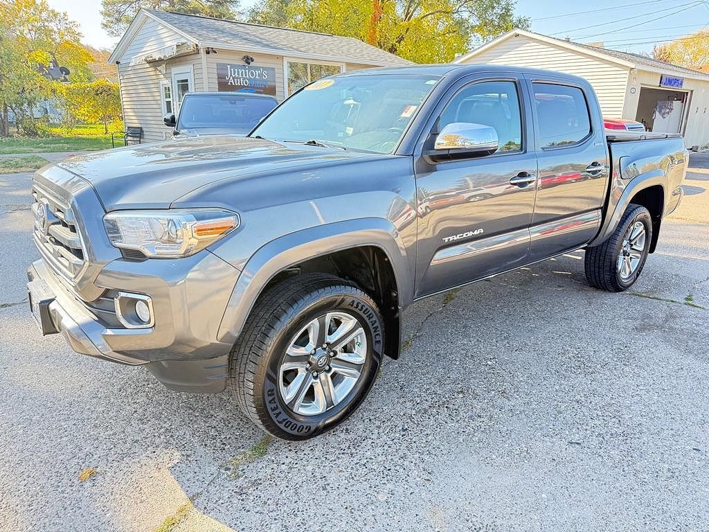 2017 TOYOTA Tacoma