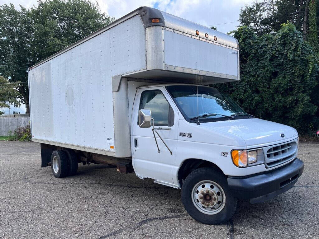 2002 FORD E-450