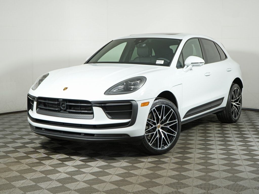 2026 PORSCHE Macan