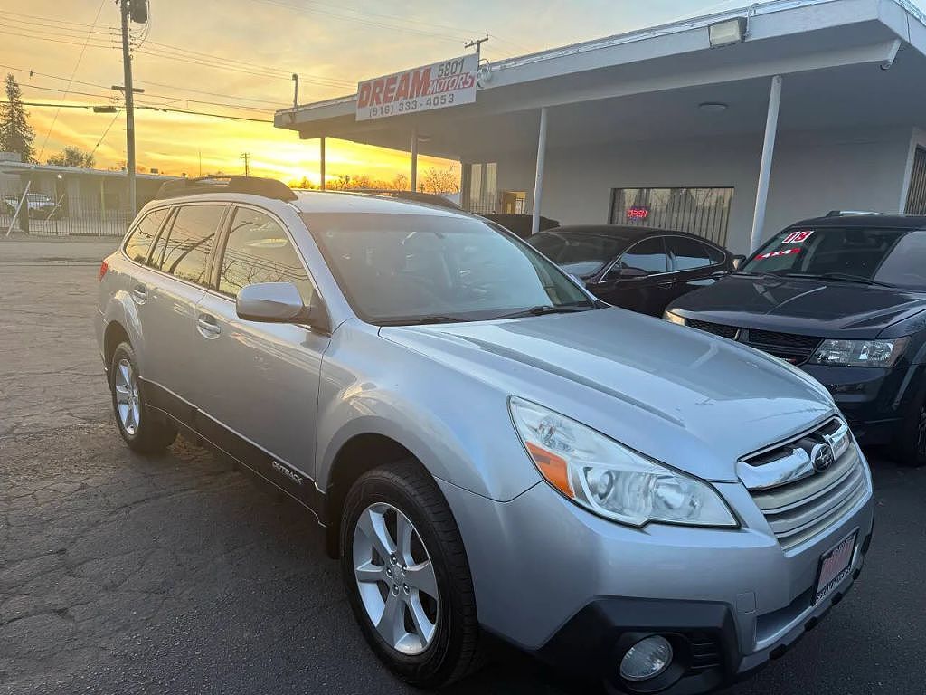 2013 SUBARU Outback