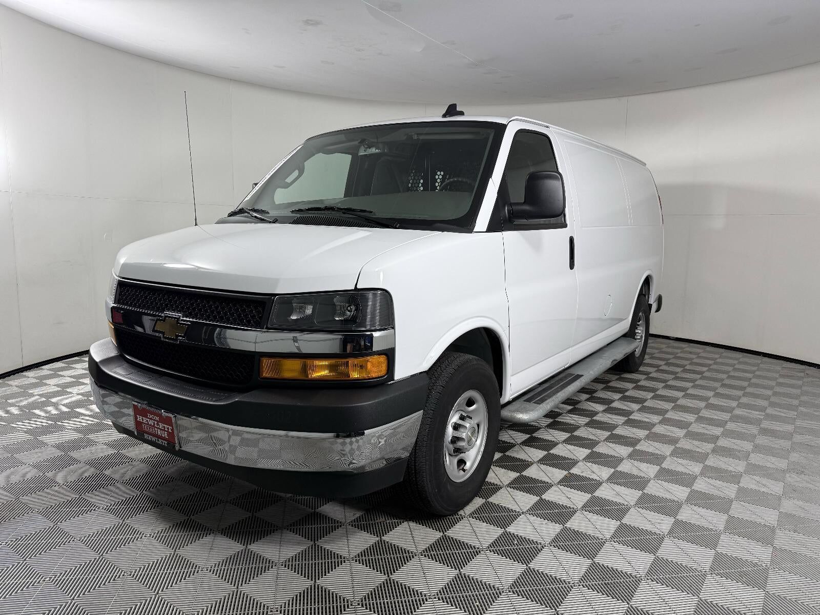 2024 CHEVROLET Express