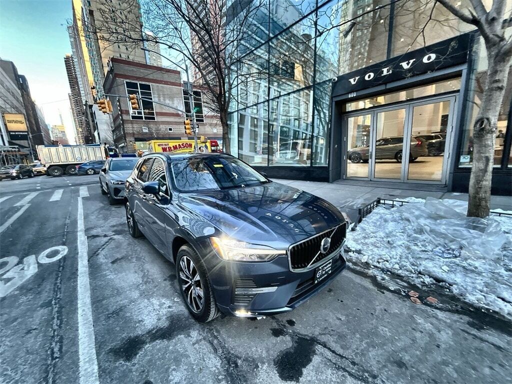 2023 VOLVO XC60