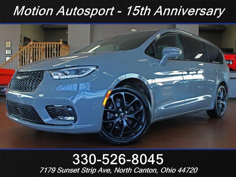 2022 CHRYSLER Pacifica