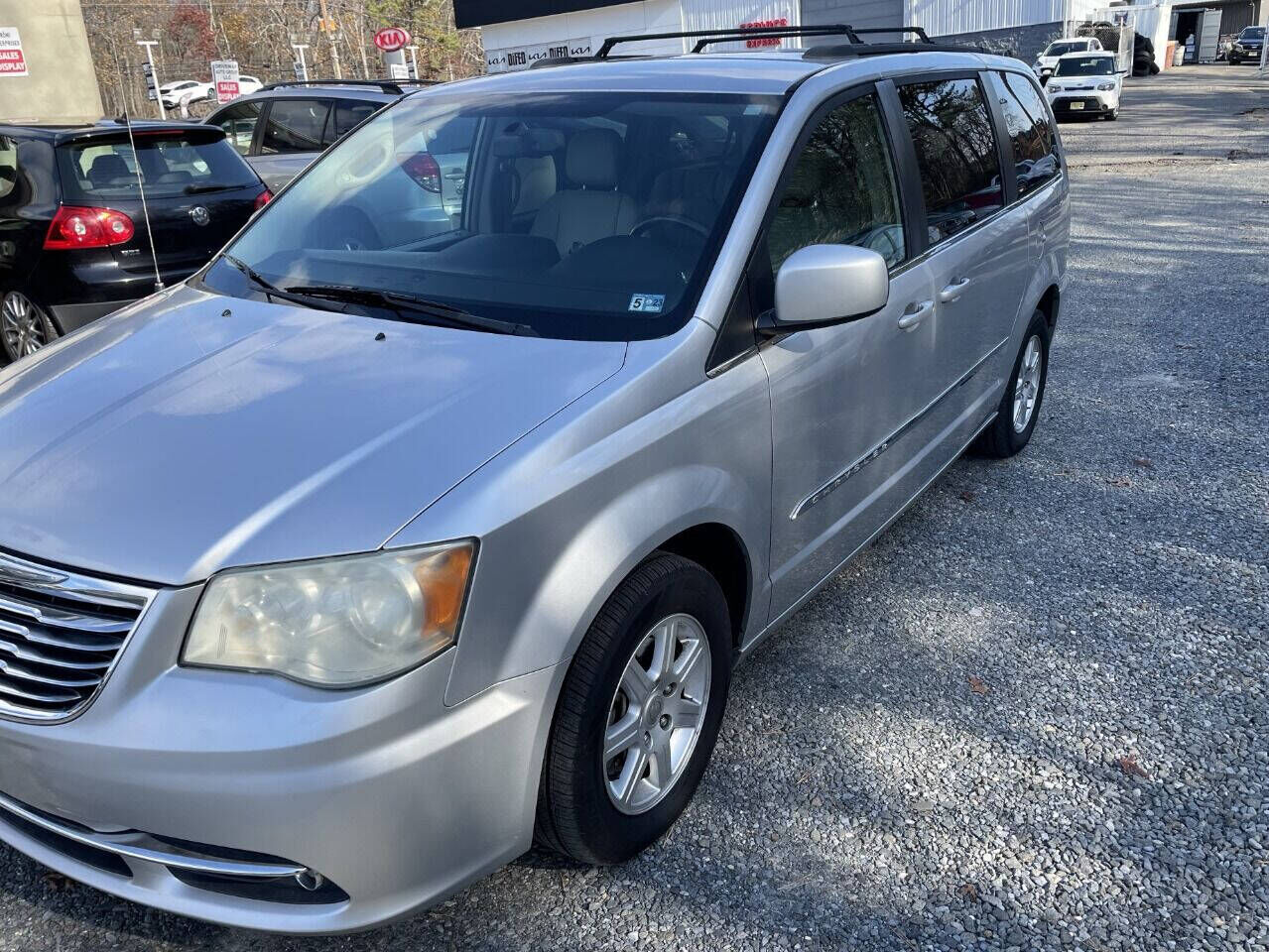2012 CHRYSLER Town and Country