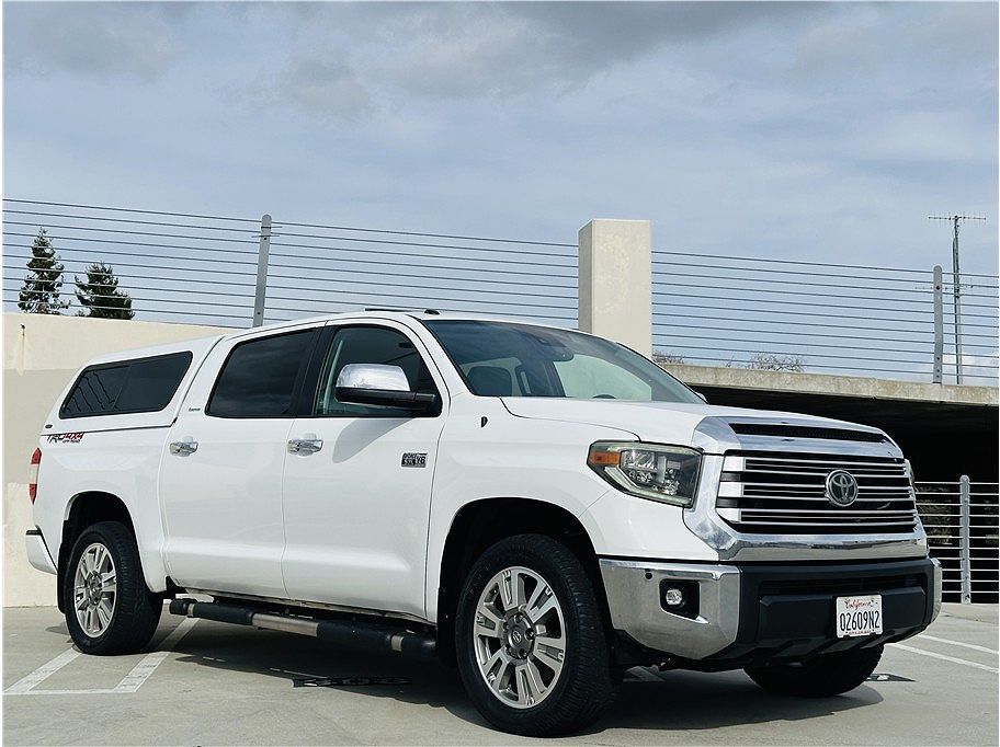 2018 TOYOTA Tundra