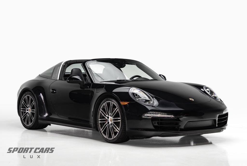 2015 PORSCHE 911