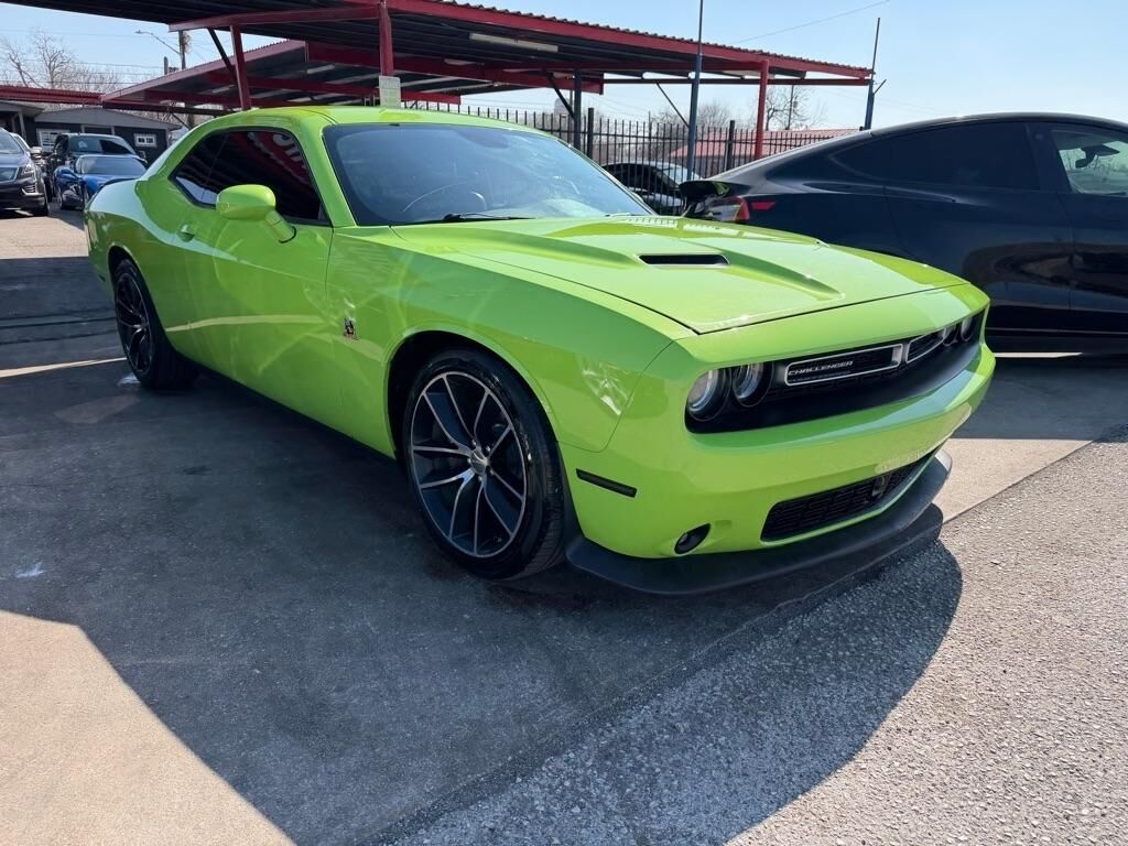 2015 DODGE Challenger