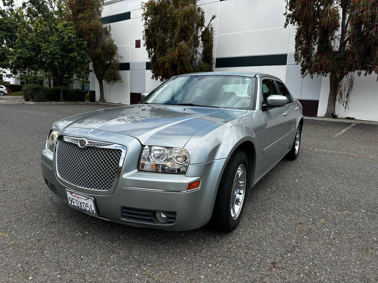 2005 CHRYSLER 300