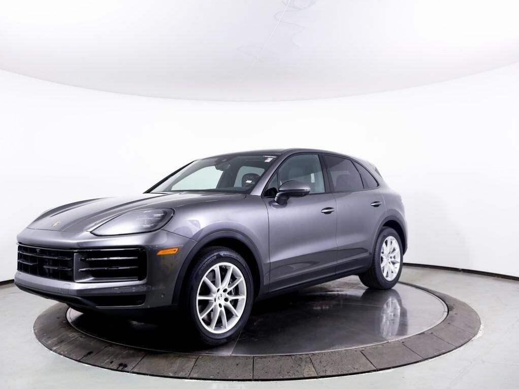 2025 PORSCHE Cayenne
