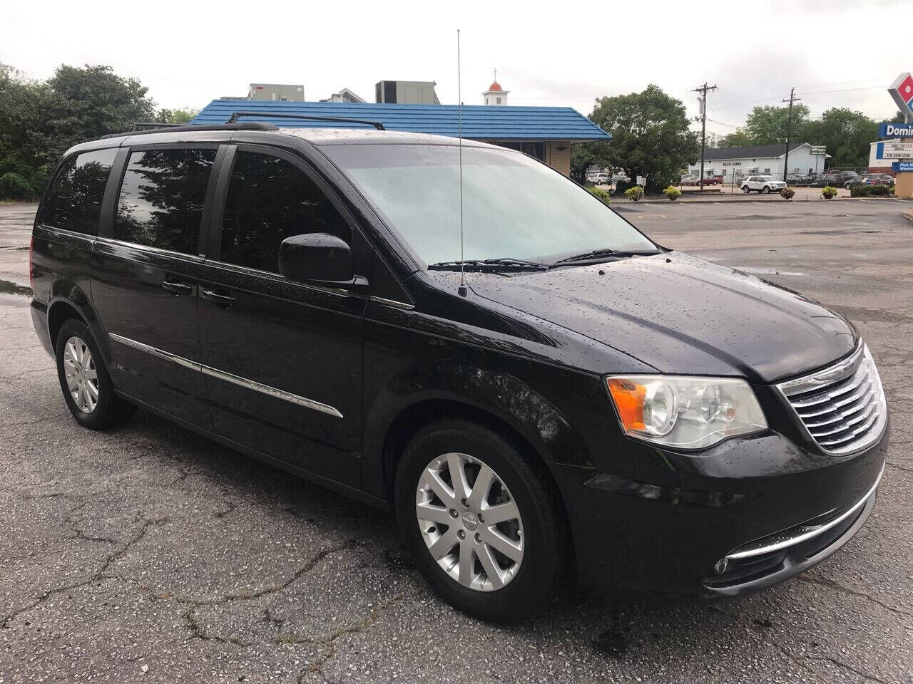 2014 CHRYSLER Town and Country