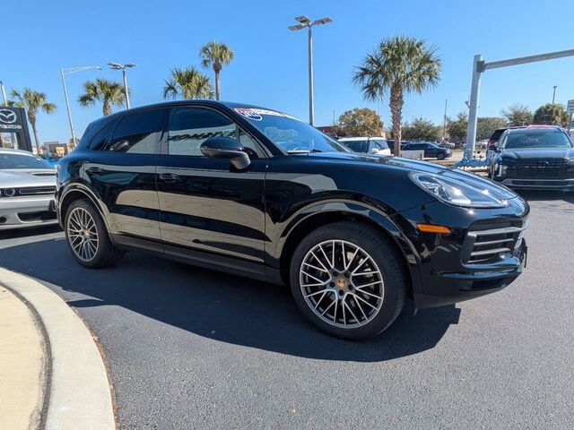 2022 PORSCHE Cayenne