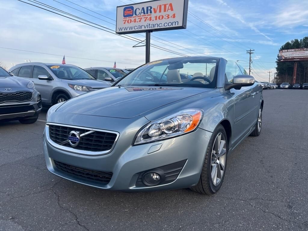 2011 VOLVO C70