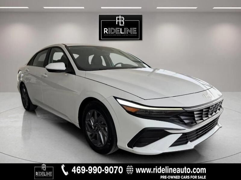 2024 HYUNDAI Elantra