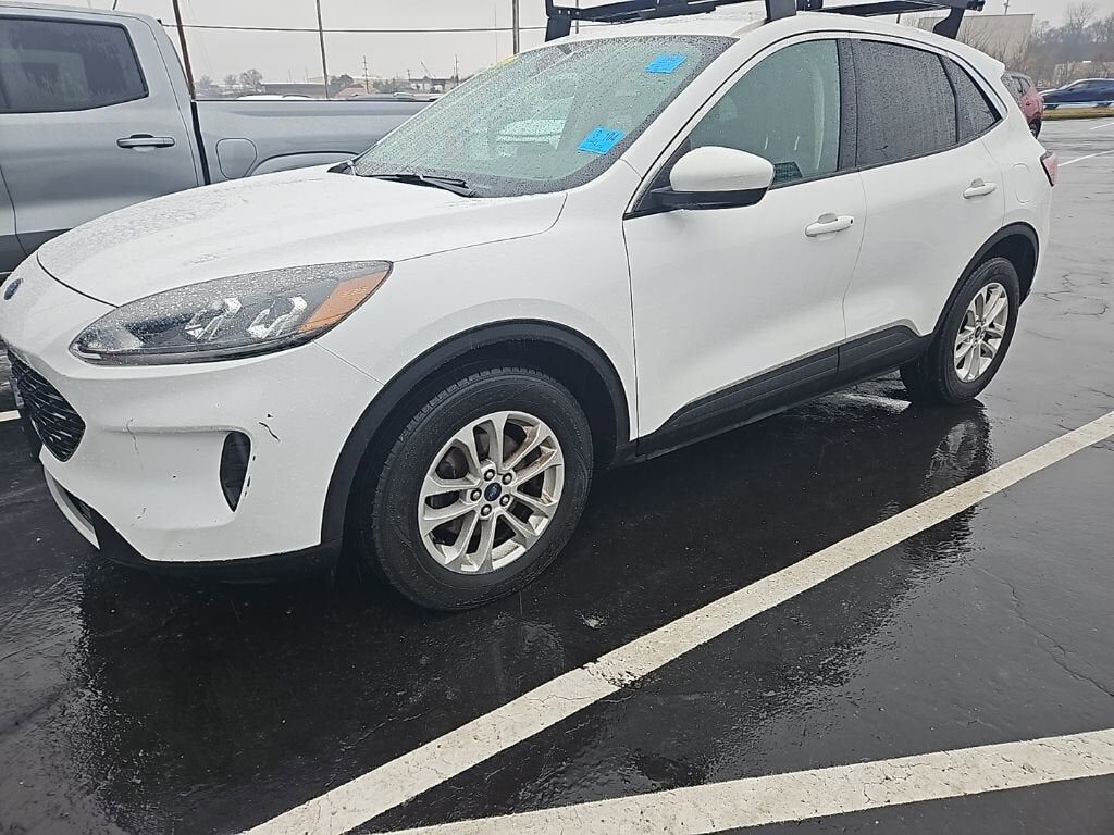 2021 FORD Escape