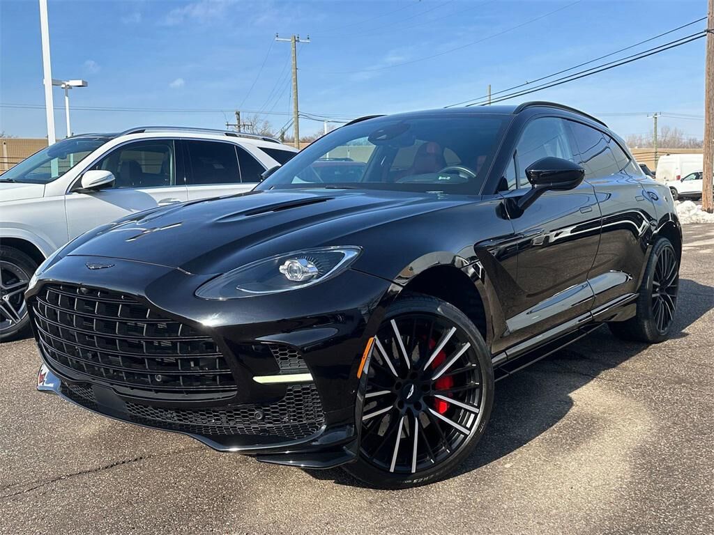 2023 ASTON MARTIN DBX