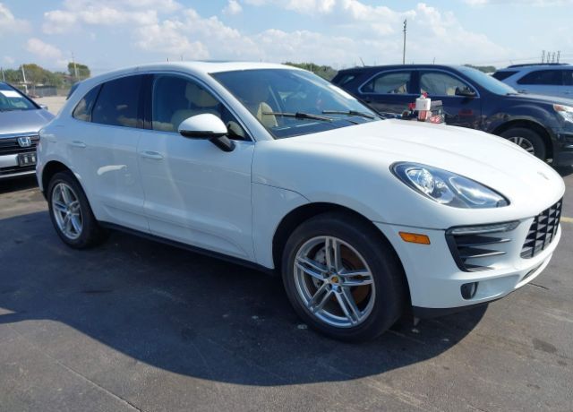 2017 PORSCHE Macan