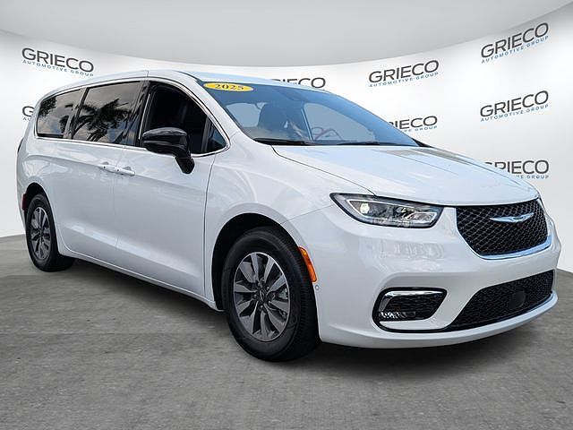 2025 CHRYSLER Pacifica