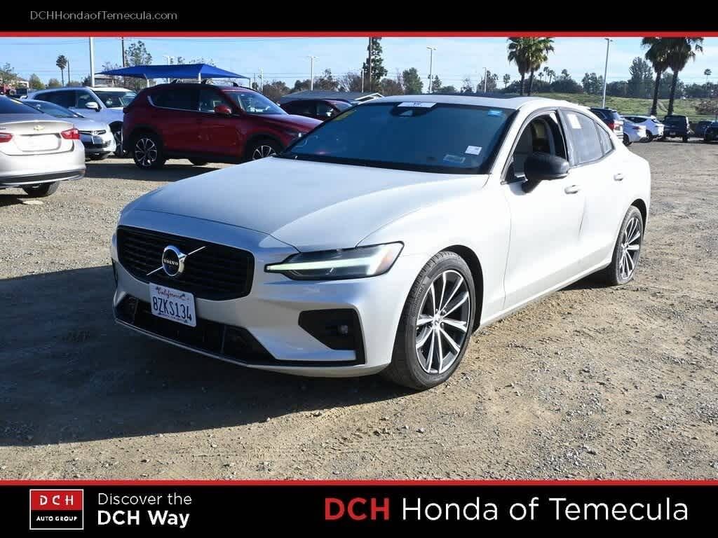 2022 VOLVO S60